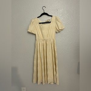 Women’s maxi puff short sleeve dress